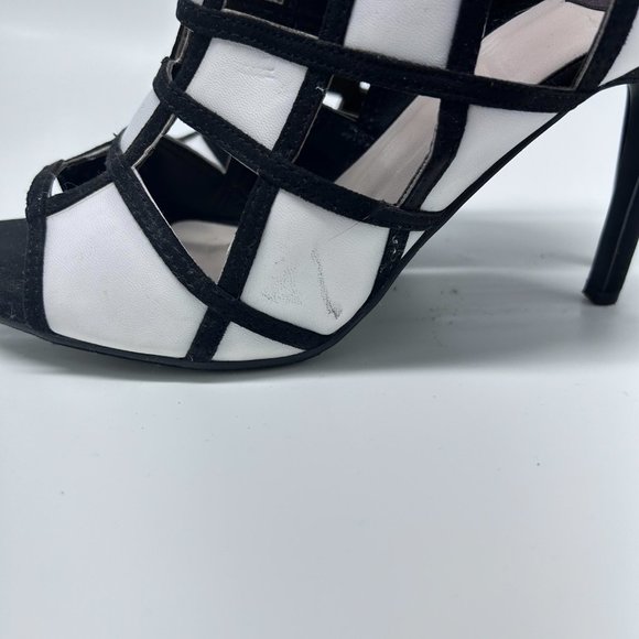 Nyla Checkered Black White Booties - Picture 4 of 5